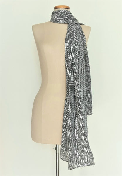 Vintage Daisy Silk Scarf