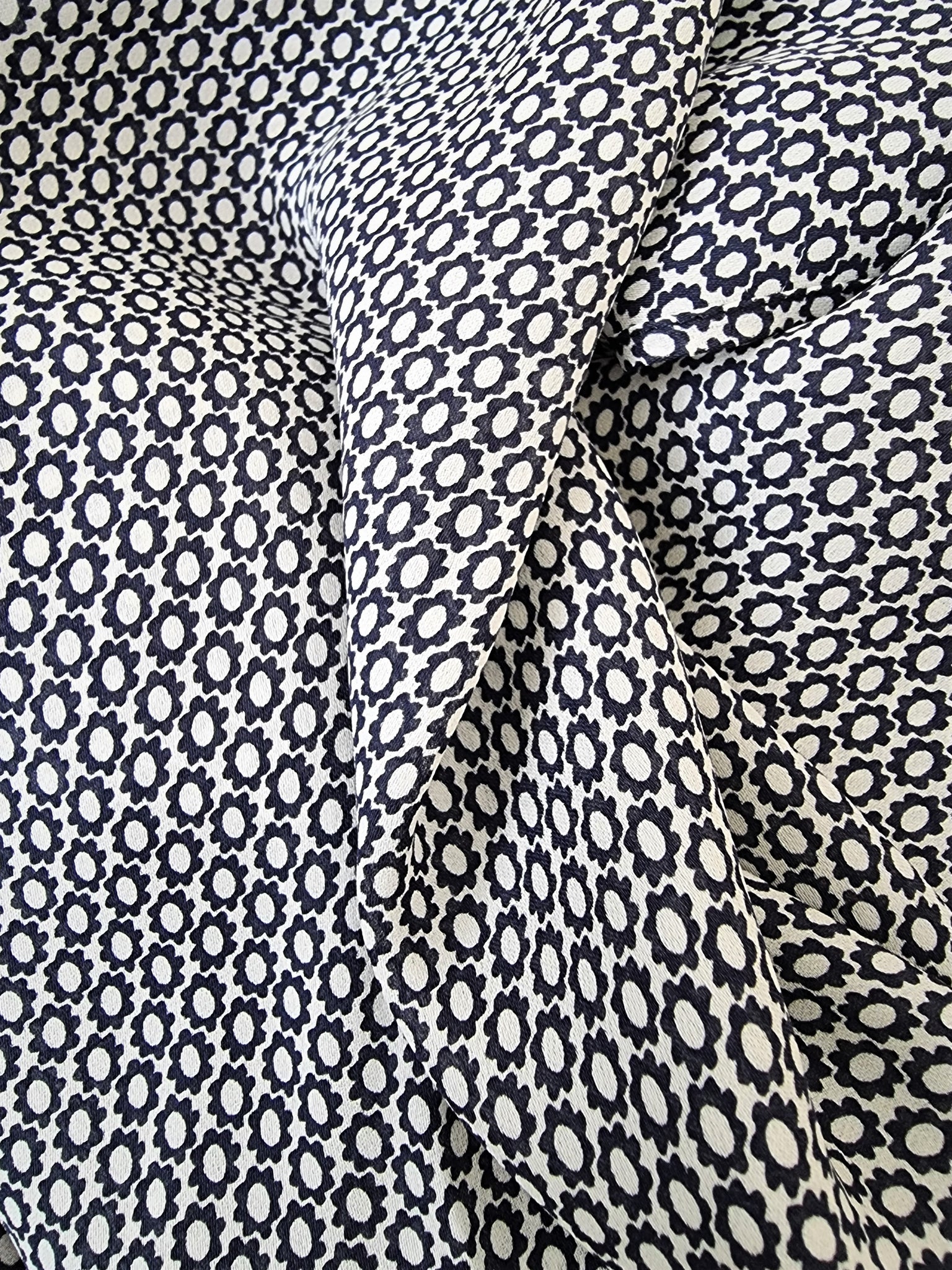 Vintage Daisy Silk Scarf